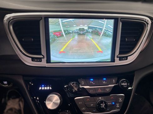 New 2026 Chrysler Voyager LX image 18