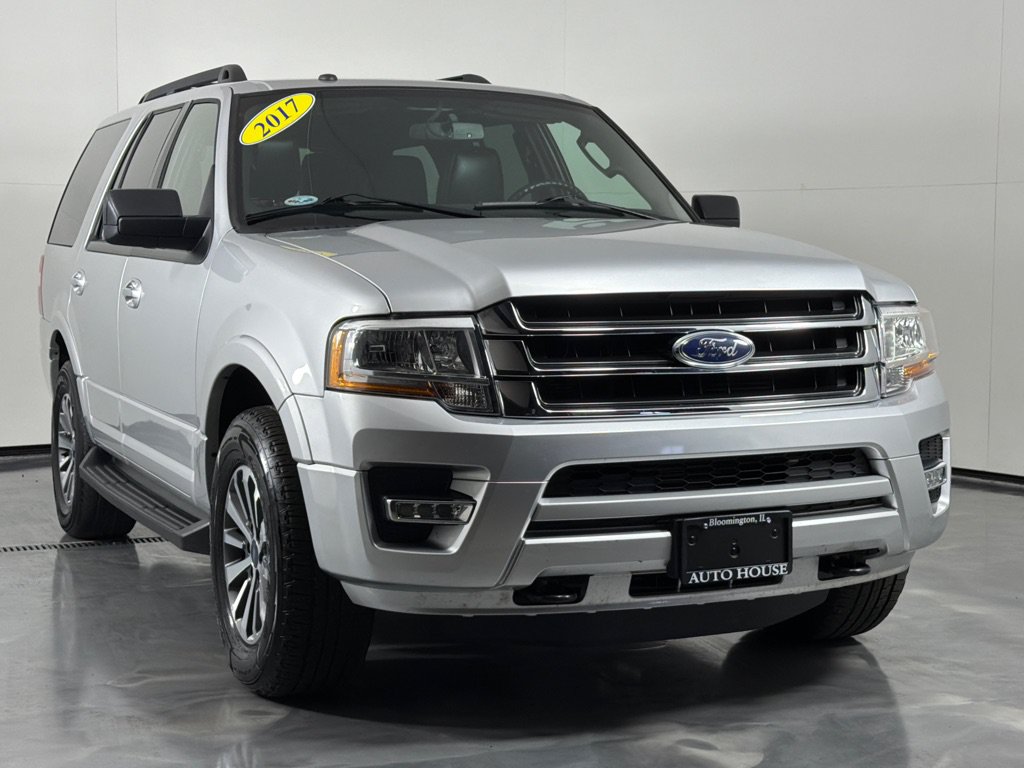 Used 2017 Ford Expedition XLT w/ Equipment Group 202A AWD/4WD image 3