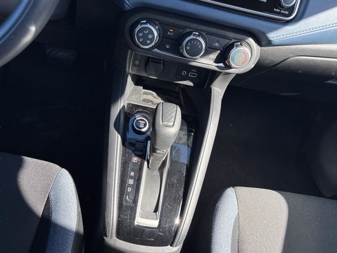 Used 2025 Nissan Versa SV FWD image 19