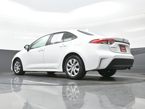 Used 2024 Toyota Corolla LE FWD image 28