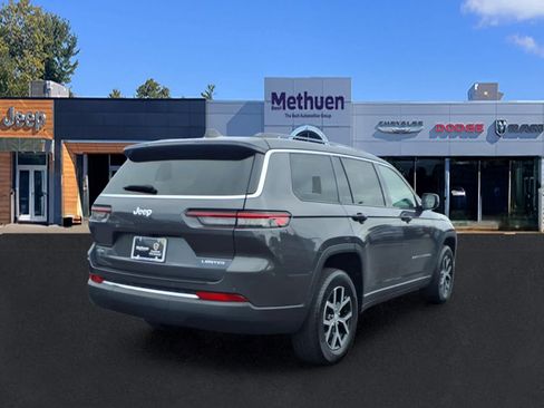 Used 2023 Jeep Grand Cherokee L Limited AWD/4WD image 3