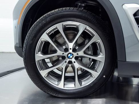 Used 2026 BMW X5 xDrive40i AWD/4WD image 21