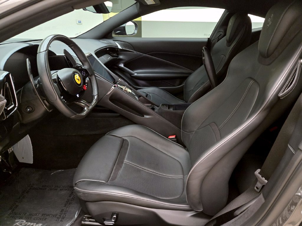 Used 2022 Ferrari Roma RWD image 18