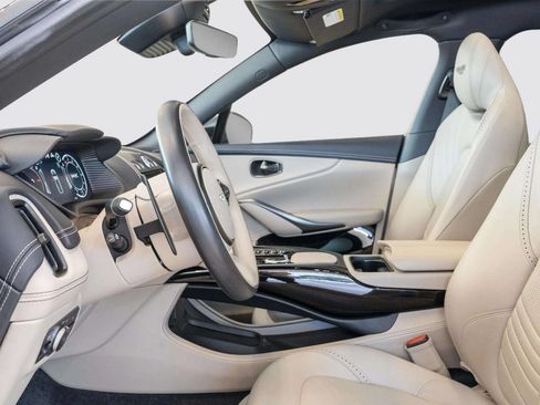 Used 2023 Aston Martin DBX AWD/4WD image 13