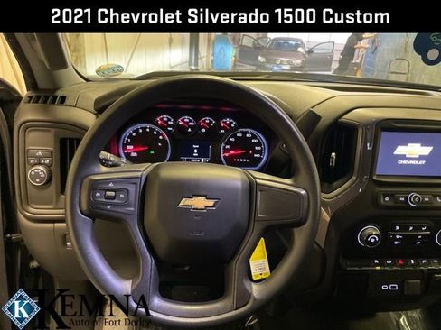 Used 2021 Chevrolet Silverado 1500 Custom image 18