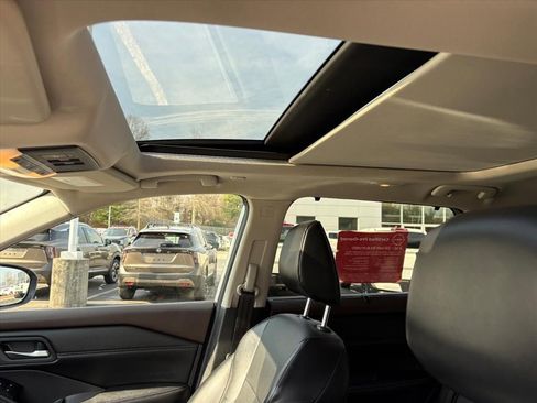 Certified 2023 Nissan Rogue SV w/ SV Premium Package image 13