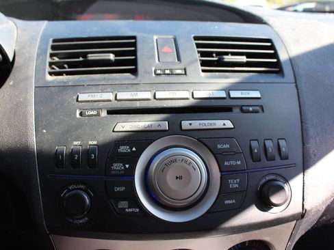 Used 2010 MAZDA MAZDA3 i Touring image 20