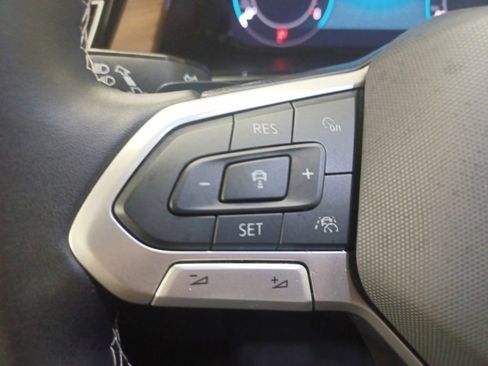 Used 2025 Volkswagen Atlas SE FWD image 21