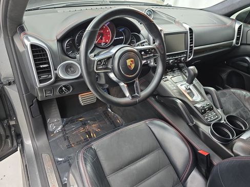 Used 2016 Porsche Cayenne GTS image 16