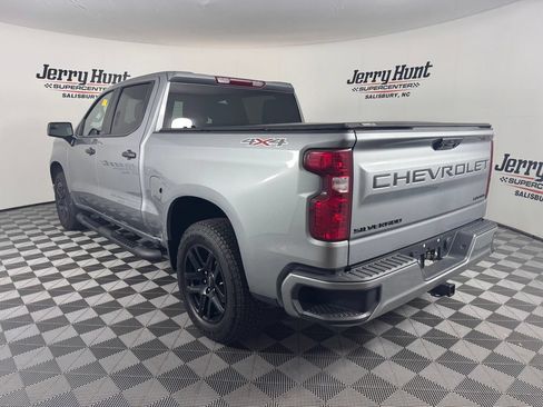 Used 2025 Chevrolet Silverado 1500 Custom w/ Turbomax Blackout Package AWD/4WD image 9