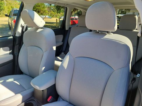 Used 2015 Subaru Forester 2.5i Premium w/ All-Weather Package image 16