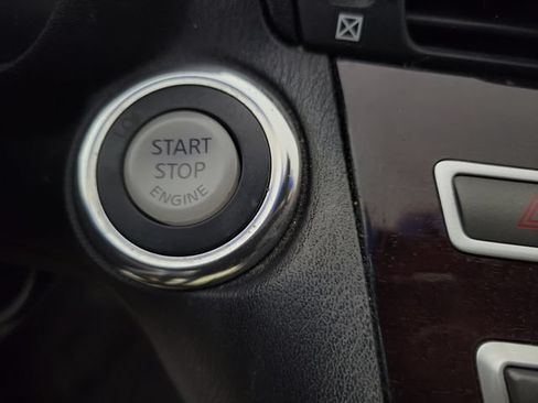 Used 2011 INFINITI M56 w/ Sport Pkg RWD image 36
