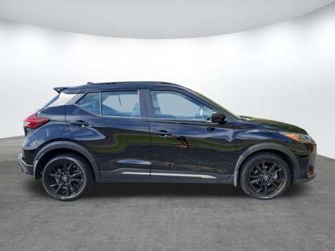 Used 2023 Nissan Kicks SR w/ SR Premium Package image 22