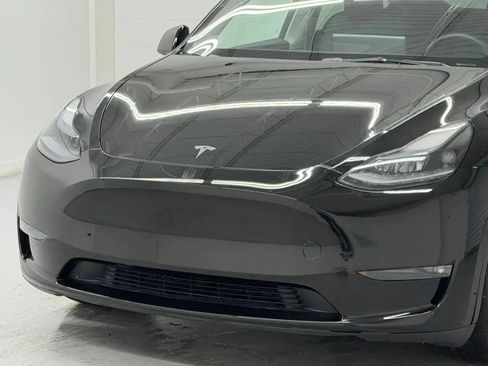 Used 2023 Tesla Model Y Performance AWD/4WD image 35