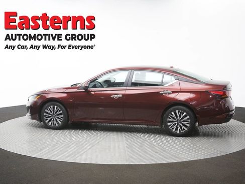 Used 2023 Nissan Altima 2.5 SV FWD image 61