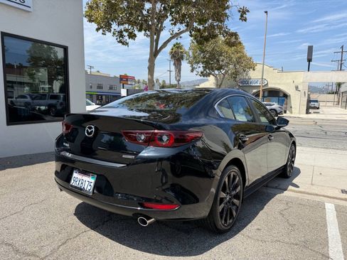 Used 2025 MAZDA MAZDA3 s FWD image 10