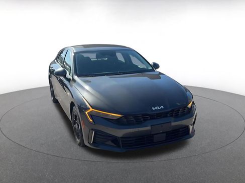 Used 2025 Kia K5 LXS image 3
