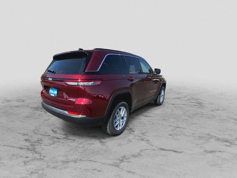 New 2025 Jeep Grand Cherokee Laredo X image 8