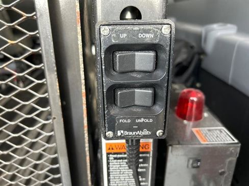 Used 2016 Ford Transit 350 XL image 21