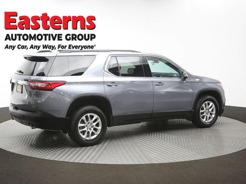 Used 2021 Chevrolet Traverse LT AWD/4WD image 44