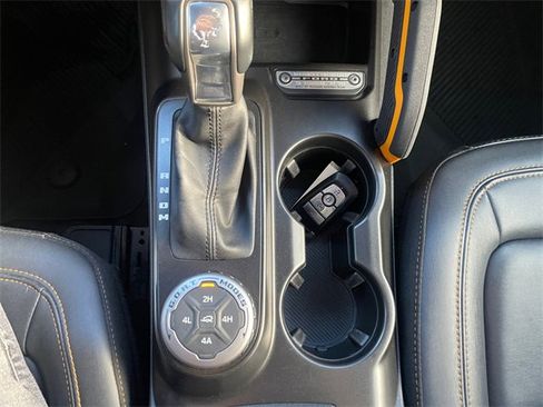 Used 2022 Ford Bronco Badlands image 28