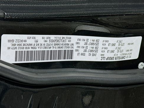 Used 2014 Jeep Cherokee Latitude w/ Cold Weather Group FWD image 12