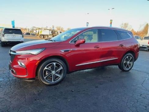 Used 2022 Buick Enclave Essence w/ Experience Buick Package image 4