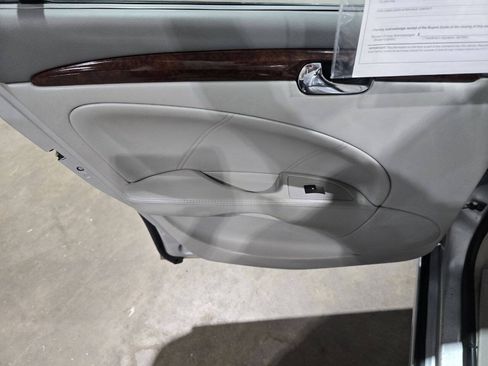 Used 2011 Buick Lucerne CX FWD image 27