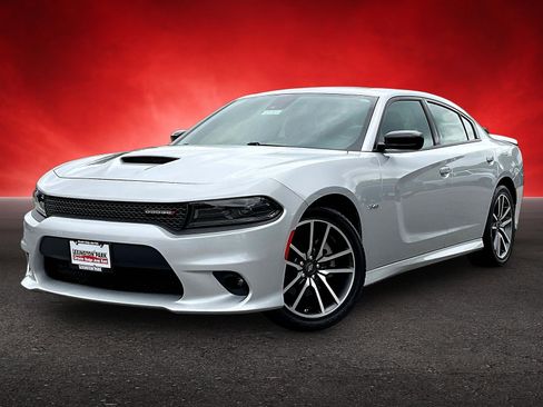 Used 2023 Dodge Charger R/T w/ Plus Group RWD image 3