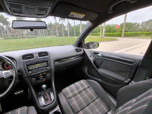 Used 2014 Volkswagen GTI Wolfsburg Edition FWD image 11