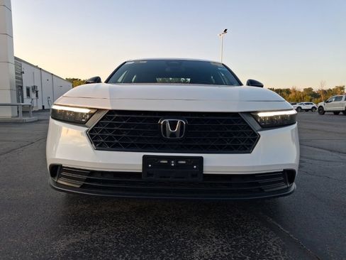 Used 2023 Honda Accord Sport image 7