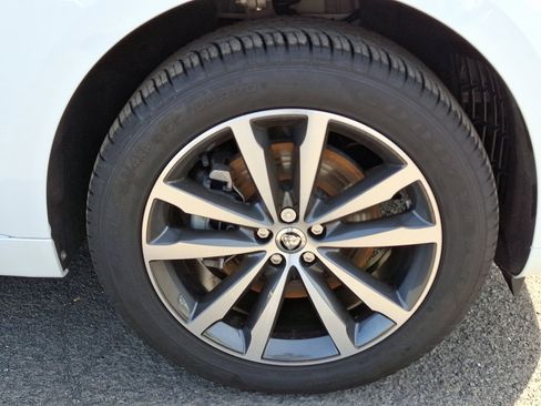 Certified 2025 Jaguar F-PACE R-Dynamic S image 12