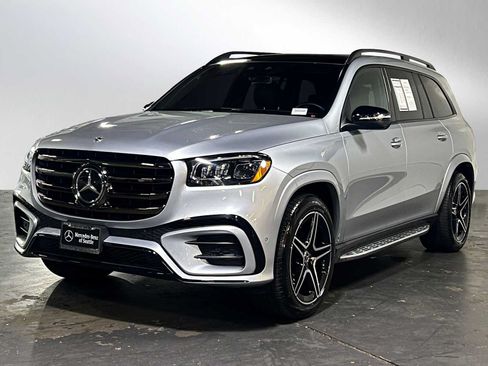 Certified 2025 Mercedes-Benz GLS 450 4MATIC image 7
