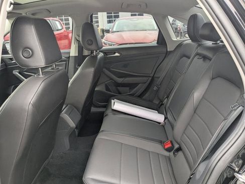 Used 2023 Volkswagen Jetta SE image 12