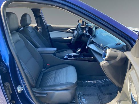 Used 2024 Chevrolet Trax LT image 15