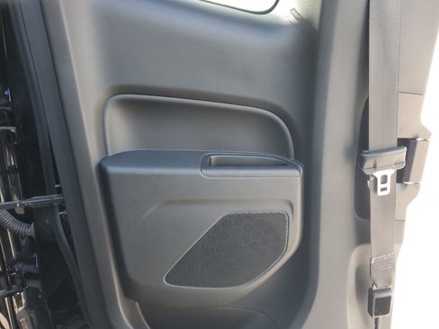 Used 2022 Chevrolet Colorado LT image 26