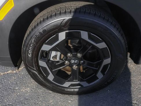 Used 2025 Hyundai Santa Fe SE image 11