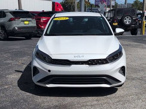Used 2023 Kia Forte LXS w/ LXS Technology Package FWD image 2