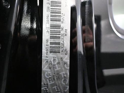 Used 2020 Jeep Wrangler Unlimited Sahara w/ Dual Top Group image 50