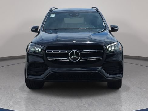 Used 2023 Mercedes-Benz GLS 450 4MATIC image 2