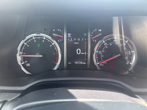 Used 2024 Toyota 4Runner TRD Pro AWD/4WD image 9