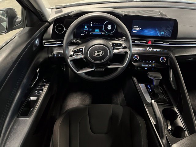 Used 2024 Hyundai Elantra SEL FWD image 18