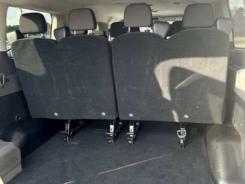 Used 2023 Ford Transit 350 XLT image 6