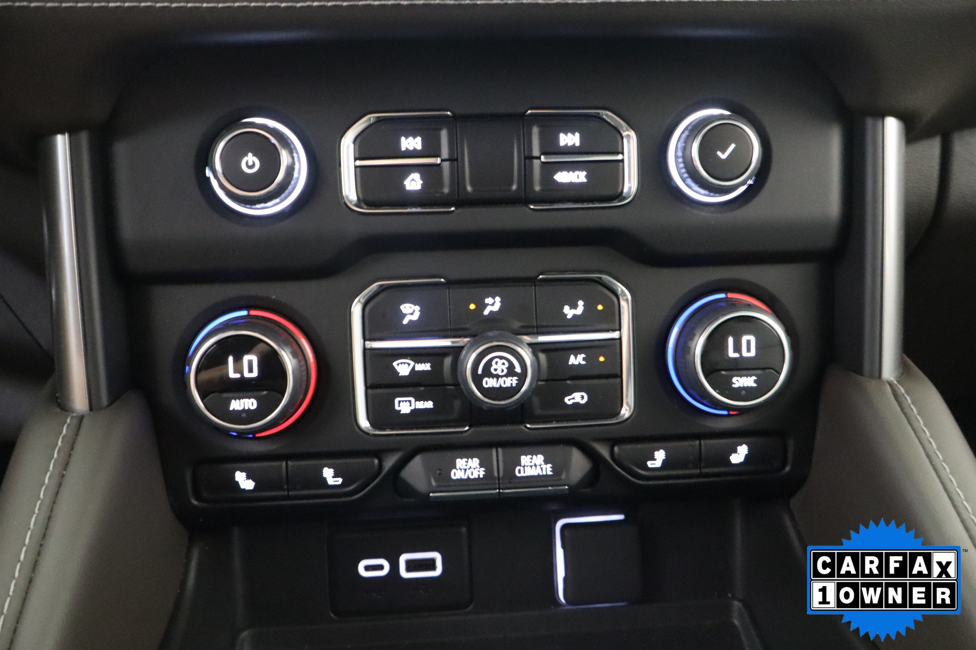 Used 2024 Chevrolet Tahoe LT w/ Luxury Package RWD image 26