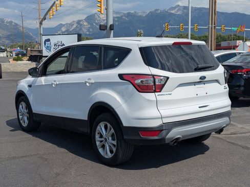 Used 2017 Ford Escape SE AWD/4WD image 6
