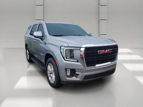 Used 2023 GMC Yukon SLE w/ Gmc Pro Safety Plus Package RWD image 3