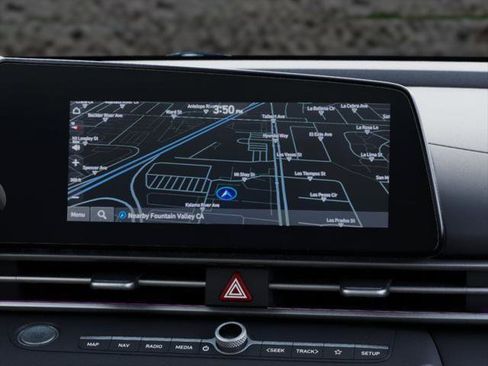New 2025 Hyundai Elantra SEL FWD image 13