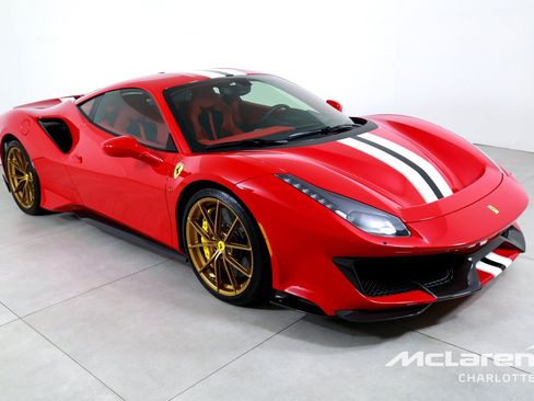 Used 2020 Ferrari 488 Pista Coupe RWD image 3