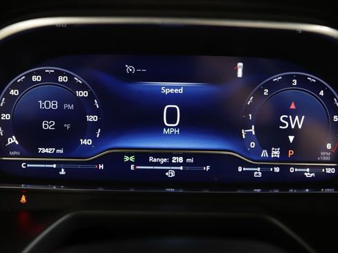 Used 2023 Chevrolet Suburban Premier image 19