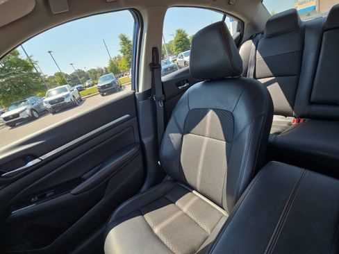 Used 2024 Nissan Altima 2.5 SR FWD image 28